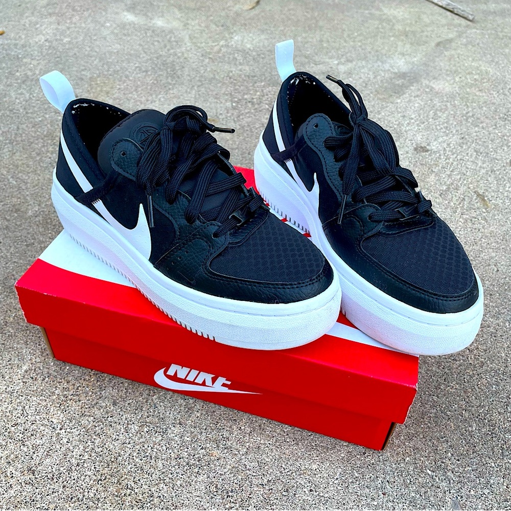 Nike platform sneaker